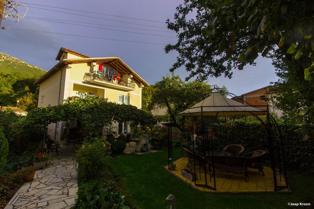 Апартаменты Pension Lale Пештани Экстерьер фото